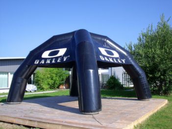 Aufblasbares Zelt für Oakley
