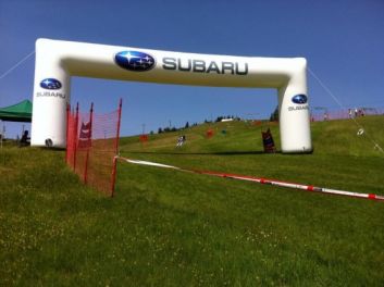 Aufblasbarer Torbogen "Square" 10m für Subaru
