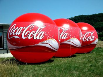 Werbeballon für CocaCola