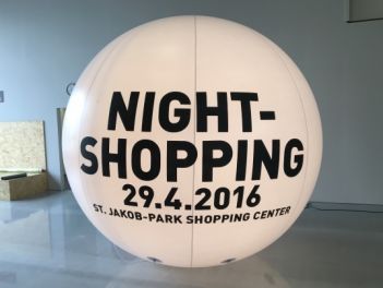 Ballon Night-Shopping mit Beleuchtung