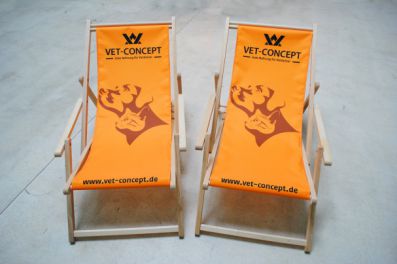 Holz-Liegestühle für VET-Concept