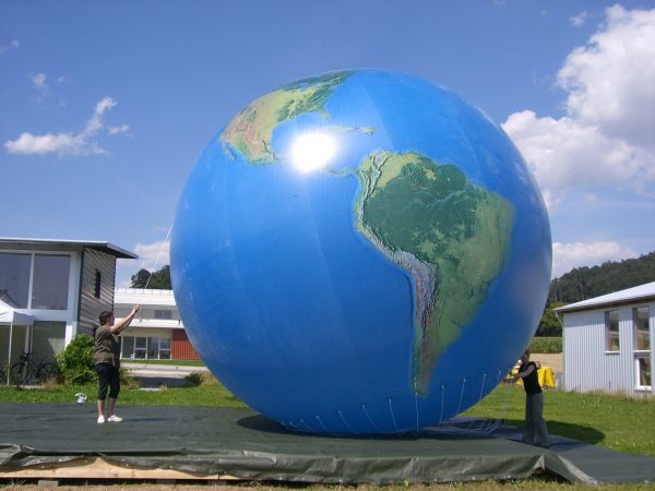 Mega-Ballone für Euroviva